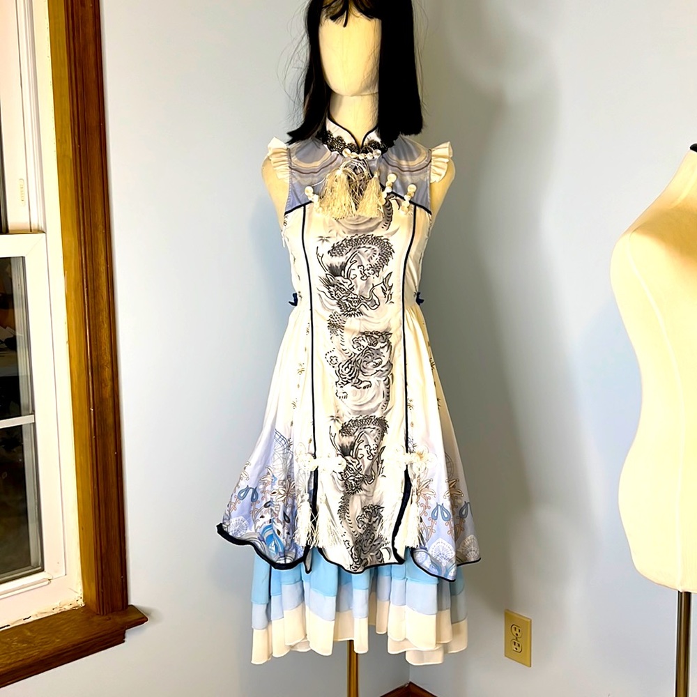 Cosplay dress dragon And flower patterns high quality layer dress